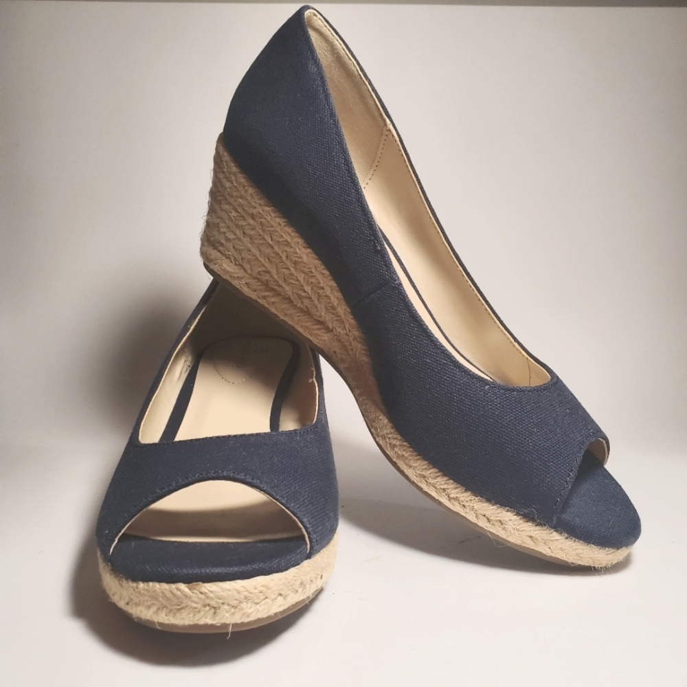 BANDOLINO Nuri Peep Toe Espadrille Wedge Navy Canvas Women's 7.5 M - NWT